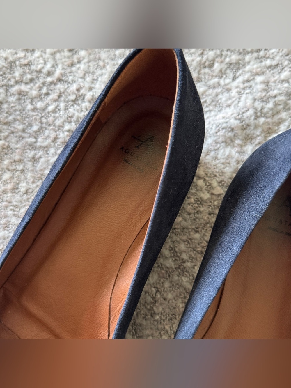 Aquatalia | Penina Low Heel | Navy | 9.5 - Picture 2 of 5